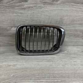 Решетка радиатора BMW E46 СЕДАН/УНИВЕРСАЛ (98-01г) (01-03г) ЛЕВ
