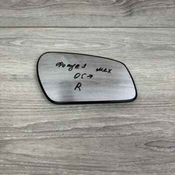 Стекло зеркала правое FORD FOCUS 2 (05-08г) МЕХАН Стекло зеркала правое FORD FOCUS 2 (05-08г) МЕХАН