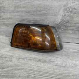 Указатель поворота правый MAZDA 323 BG (89-94г)