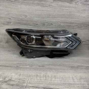 Фара правая NISSAN QASHQAI (14г-) 17-24г