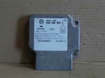 Блок управления AIR BAG VW PASSAT B5+ (00г-) Блок управления AIR BAG VW PASSAT B5+ (00г-)