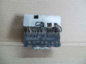 Реле (прочие) VW TRANSPORTER T2 (83-91г) Реле (прочие) VW TRANSPORTER T2 (83-91г)